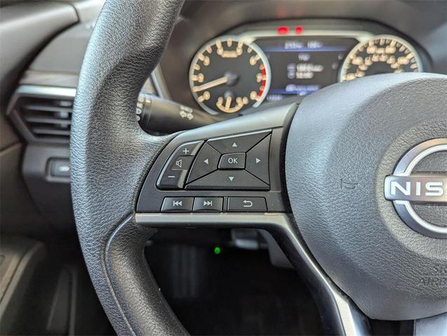 Photo of 2024 Pearl White Tricoat Nissan Altima