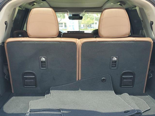 Photo of 2023 Liquid Carbon Metallic Acura MDX