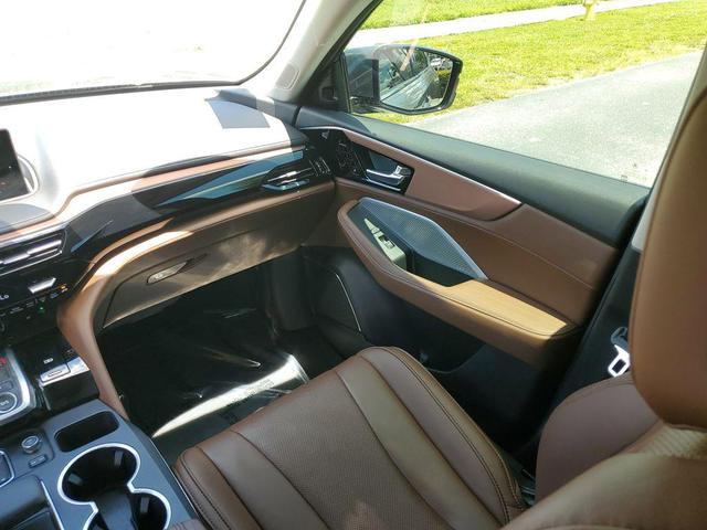 Photo of 2023 Liquid Carbon Metallic Acura MDX