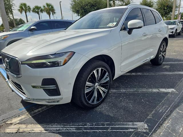Photo of 2022 Crystal White Metallic Volvo XC60