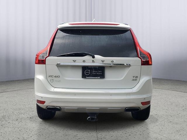 Photo of 2016 Ice White Volvo XC60