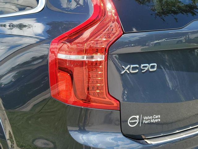 Photo of 2023 Denim Blue Metallic Volvo XC90