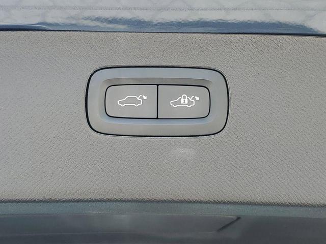 Photo of 2023 Denim Blue Metallic Volvo XC90