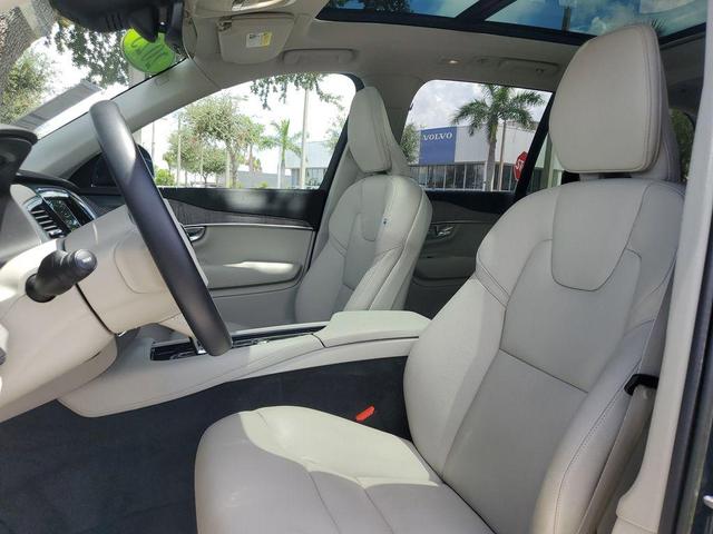 Photo of 2023 Denim Blue Metallic Volvo XC90