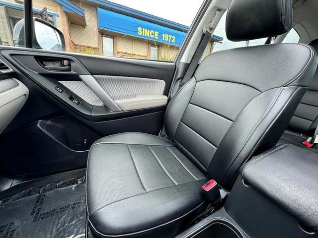 Photo of 2018 Dark Gray Metallic Subaru Forester