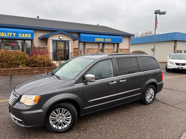 2016 Chrysler Town & Country