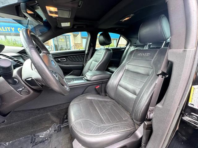 Photo of 2014 Tuxedo Black Metallic Ford Taurus