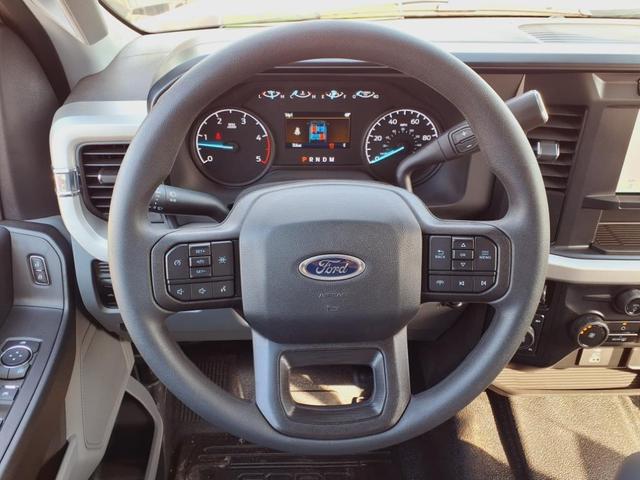 Photo of 2024 Oxford White Ford F-350