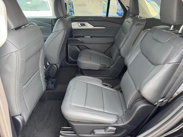 Photo of 2025 Agate Black Metallic Ford Explorer
