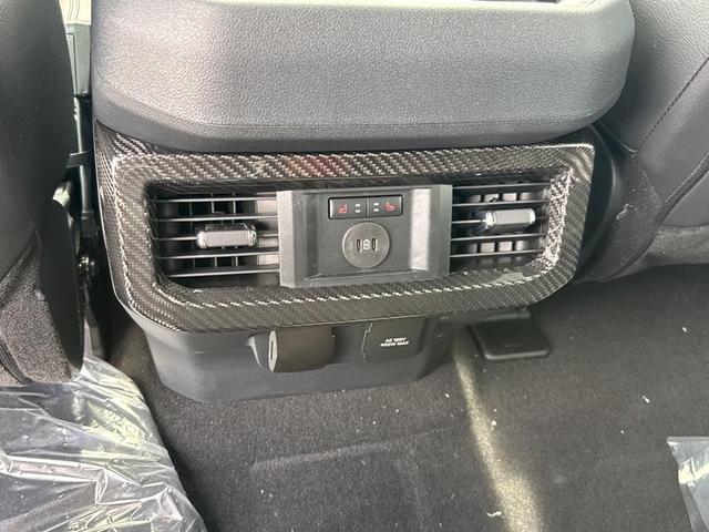 Photo of 2024 Agate Black Metallic Ford F-250