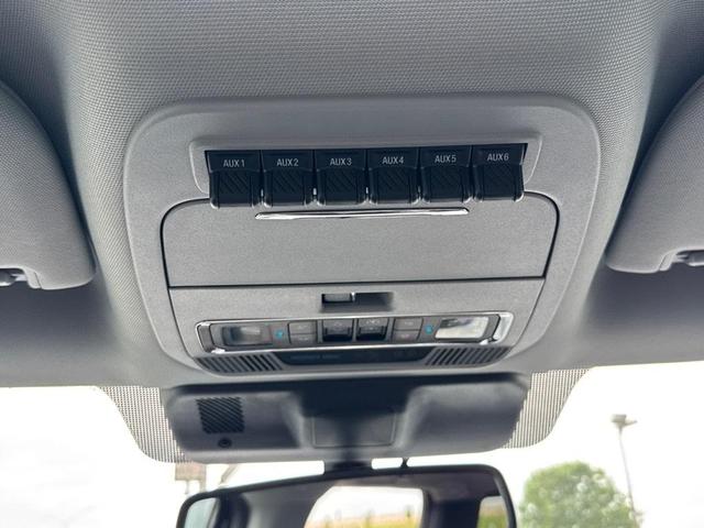 Photo of 2024 Agate Black Metallic Ford F-250