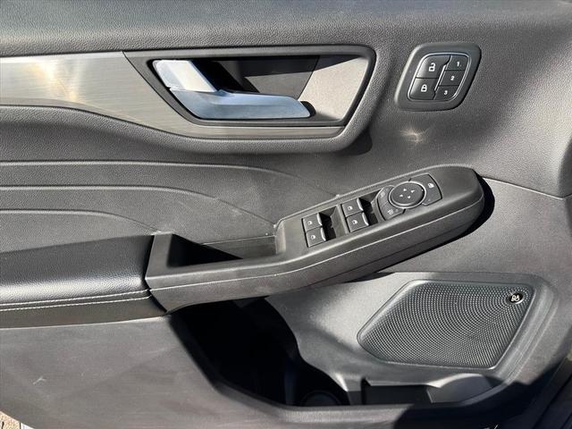 Photo of 2021 Carbonized Gray Metallic Ford Escape