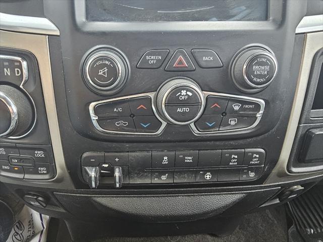 Photo of 2017 Bright White Clearcoat RAM 1500