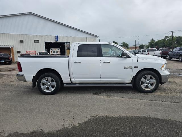 Photo of 2017 Bright White Clearcoat RAM 1500