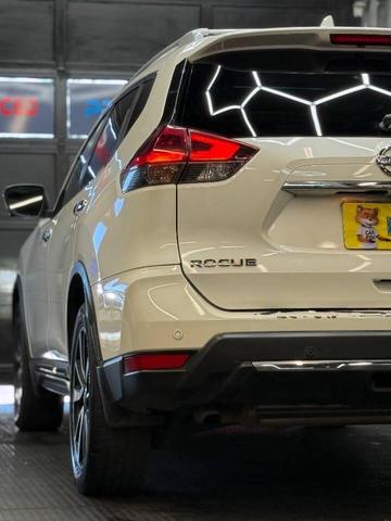 Photo of 2019 Pearl White Tricoat Nissan Rogue