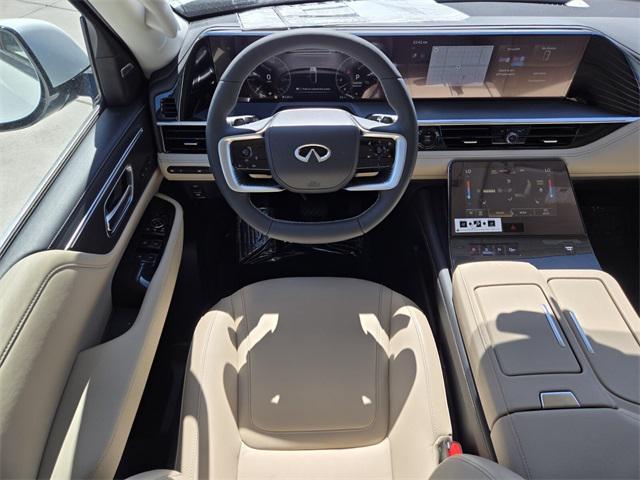 Photo of 2025 White INFINITI QX80