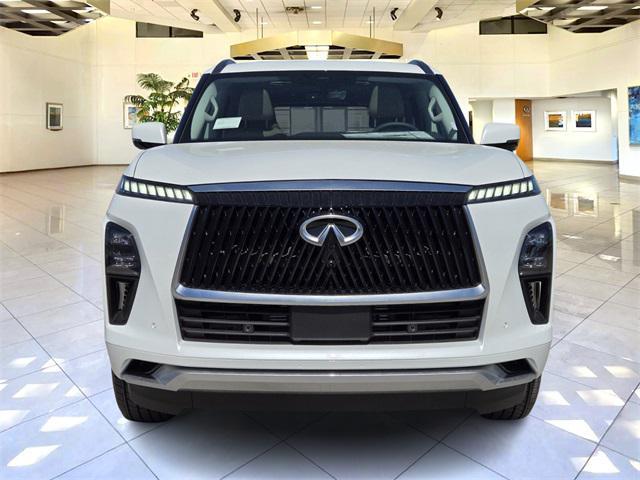 Photo of 2025 White INFINITI QX80