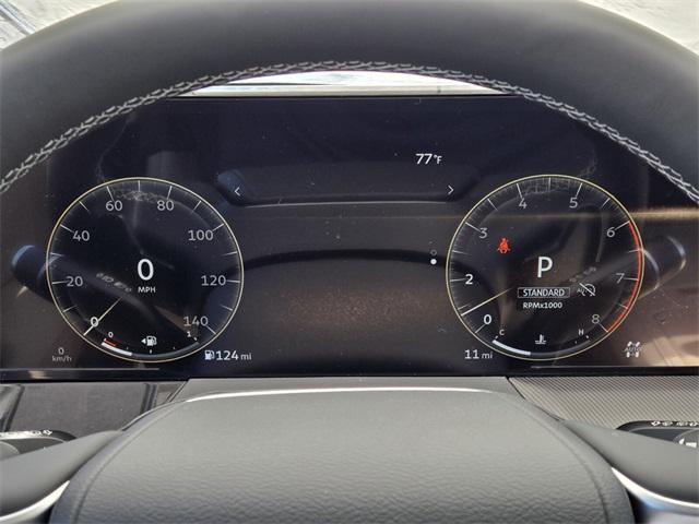 Photo of 2025 White INFINITI QX80