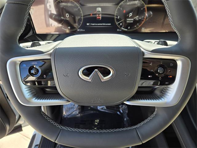 Photo of 2025 White INFINITI QX80