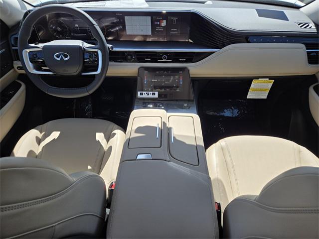 Photo of 2025 White INFINITI QX80