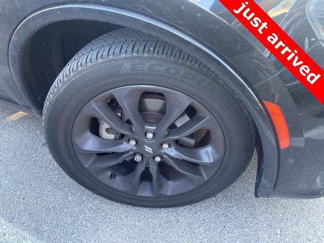 Photo of 2021 DB Black Crystal Clearcoat Dodge Durango