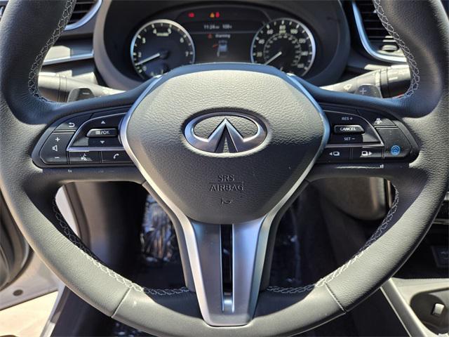 Photo of 2025 Radiant White INFINITI QX55