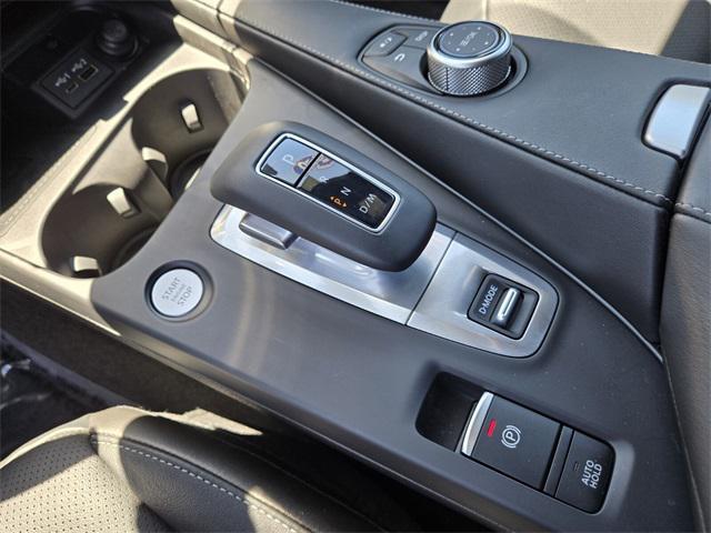 Photo of 2025 Radiant White INFINITI QX55