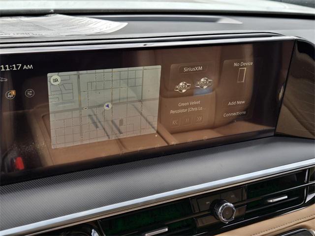 Photo of 2025 White INFINITI QX80