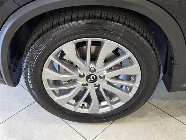 Photo of 2025 Black Obsidian INFINITI QX50