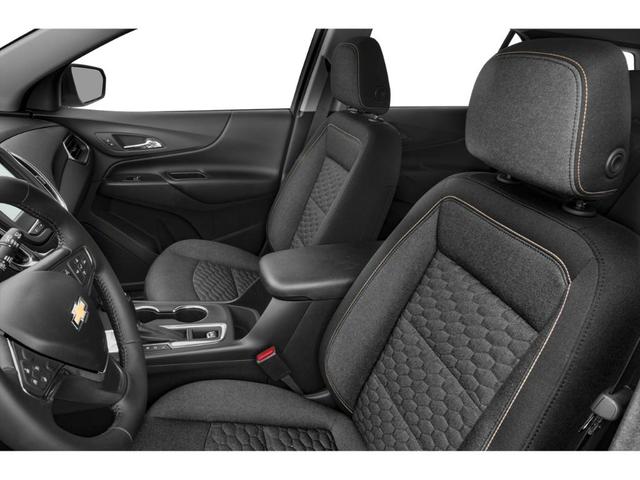 Photo of 2021 Silver Ice Metallic Chevrolet Equinox