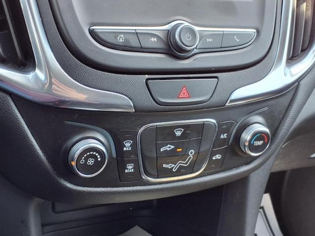 Photo of 2021 Silver Ice Metallic Chevrolet Equinox