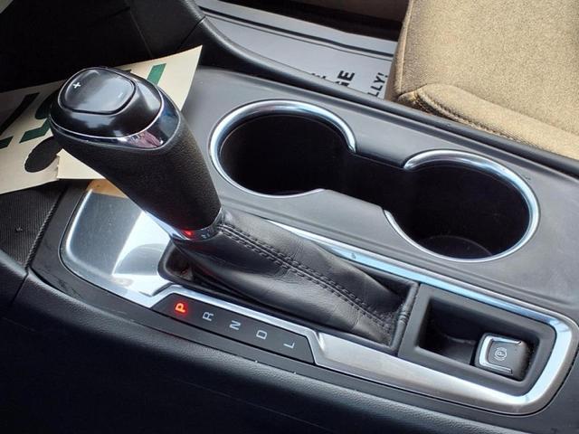 Photo of 2021 Silver Ice Metallic Chevrolet Equinox