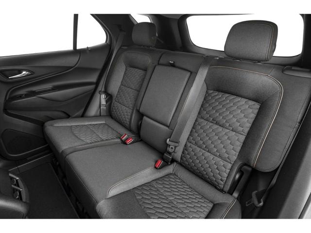 Photo of 2021 Silver Ice Metallic Chevrolet Equinox