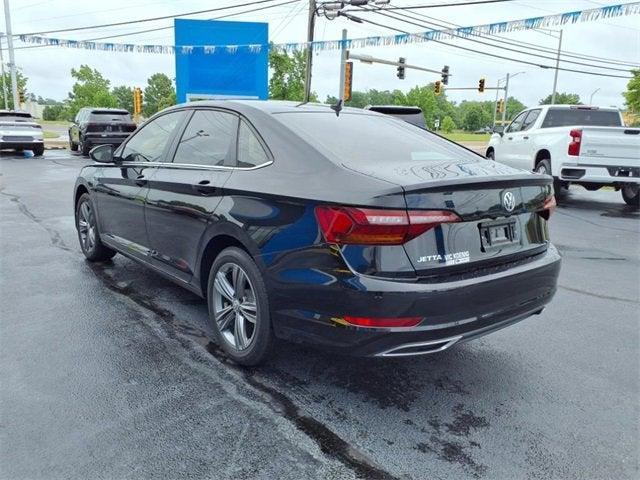 Photo of 2019 Deep Black Pearl Effect Volkswagen Jetta