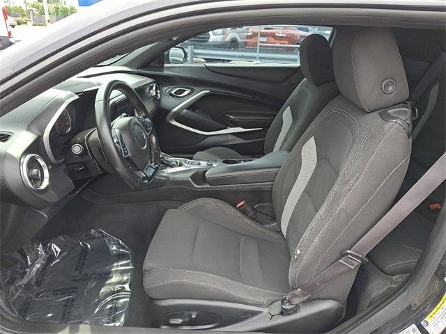 Photo of 2016 Black Chevrolet Camaro