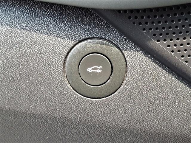 Photo of 2016 Black Chevrolet Camaro