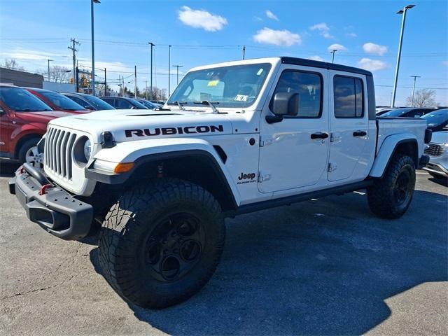 Photo of 2020 Bright White Clearcoat Jeep Gladiator