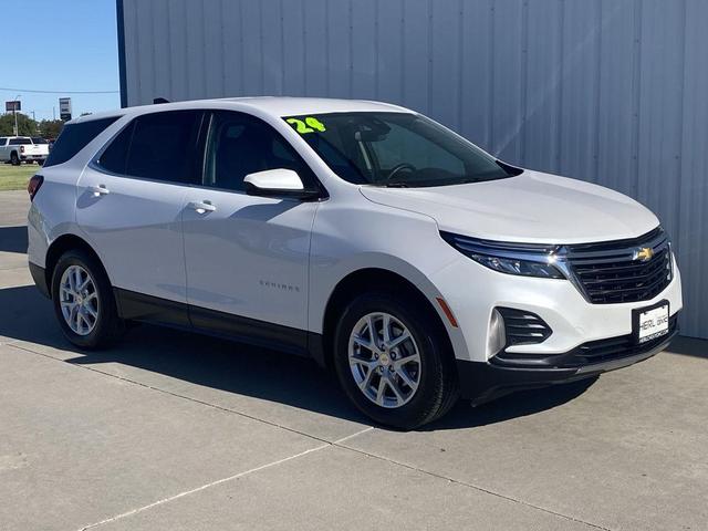 Photo of 2024 Iridescent Pearl Tricoat Chevrolet Equinox