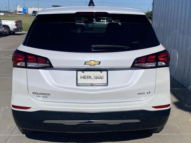 Photo of 2024 Iridescent Pearl Tricoat Chevrolet Equinox