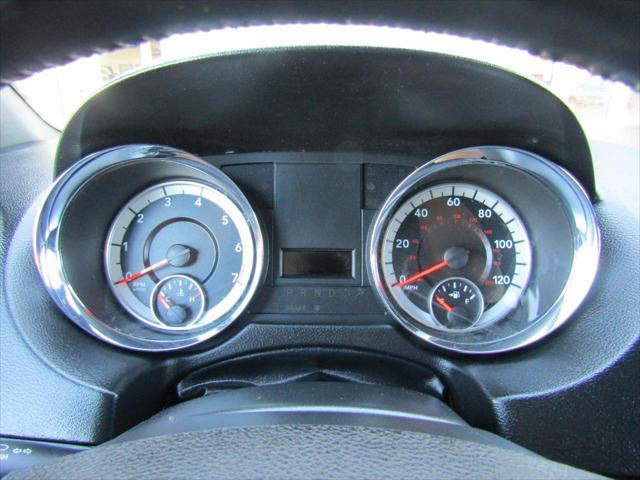 Photo of 2019 Granite Pearlcoat Dodge Grand Caravan