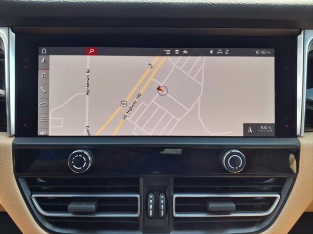 Photo of 2024 White 0q Porsche Macan