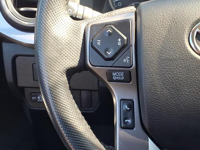 Photo of 2022 White Toyota Tacoma