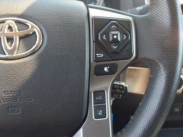 Photo of 2022 White Toyota Tacoma