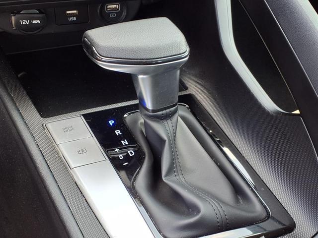 Photo of 2023 Gray Hyundai ELANTRA