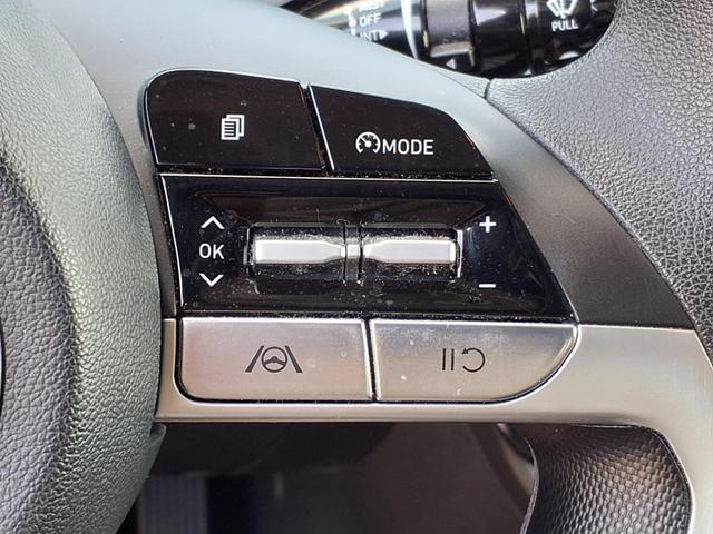 Photo of 2023 Gray Hyundai ELANTRA