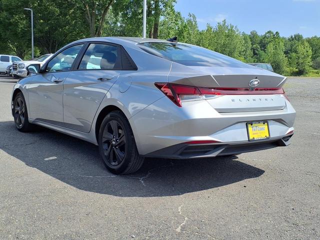 Photo of 2023 Gray Hyundai ELANTRA