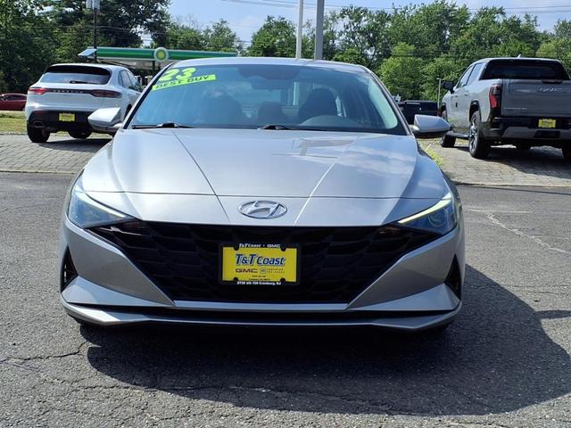 Photo of 2023 Gray Hyundai ELANTRA