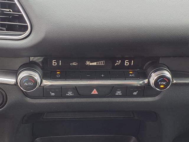 Photo of 2022 White Mazda CX-30