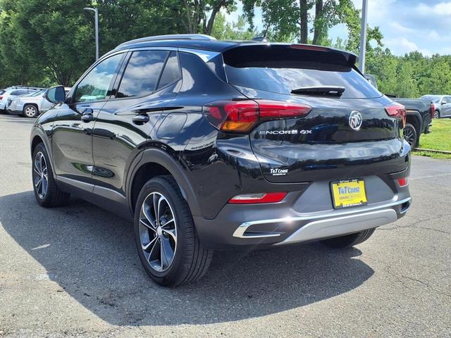 Photo of 2022 Ebony Twilight Metallic Buick Encore GX