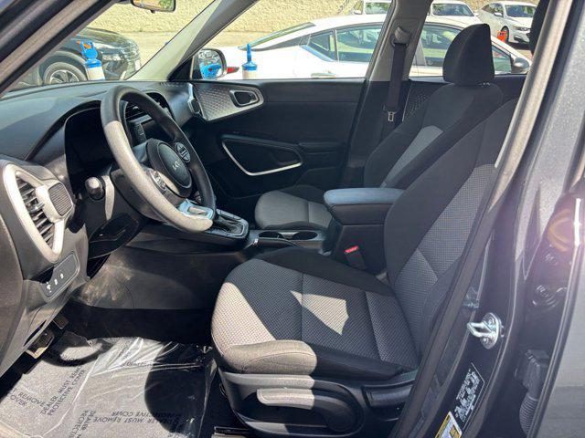 Photo of 2024 Gravity Gray Kia Soul
